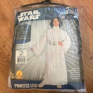 Never worn Princess Leia Costume